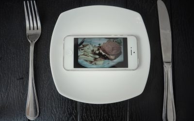 Global Dining Etiquette: A Traveler’s Guide to Cultural Table Manners