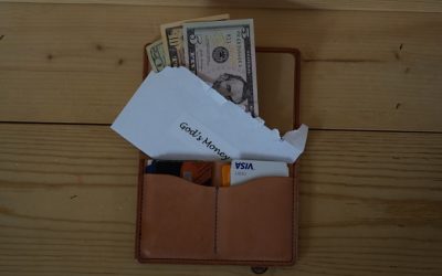 Unlock Your Financial Freedom: Essential Money-Saving Habits & Life Hacks for 2025