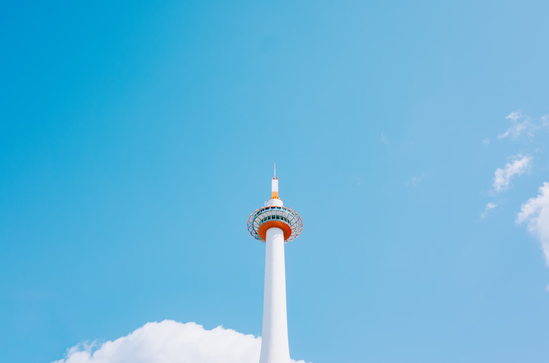 unlocking-the-world-s-flavors-your-ultimate-guide-to-global-food-travel-in-2026-1766696863411