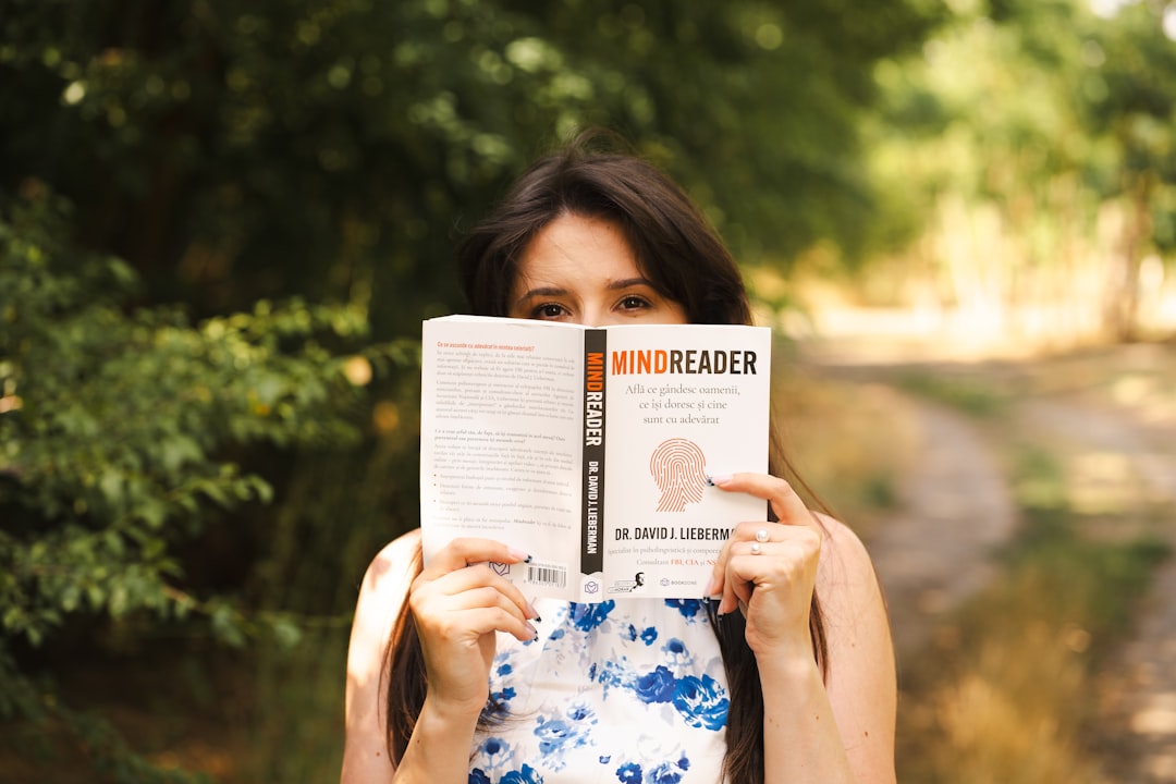 your-2026-guide-to-becoming-a-social-media-influencer-navigating-the-evolving-creator-economy-1778868470147