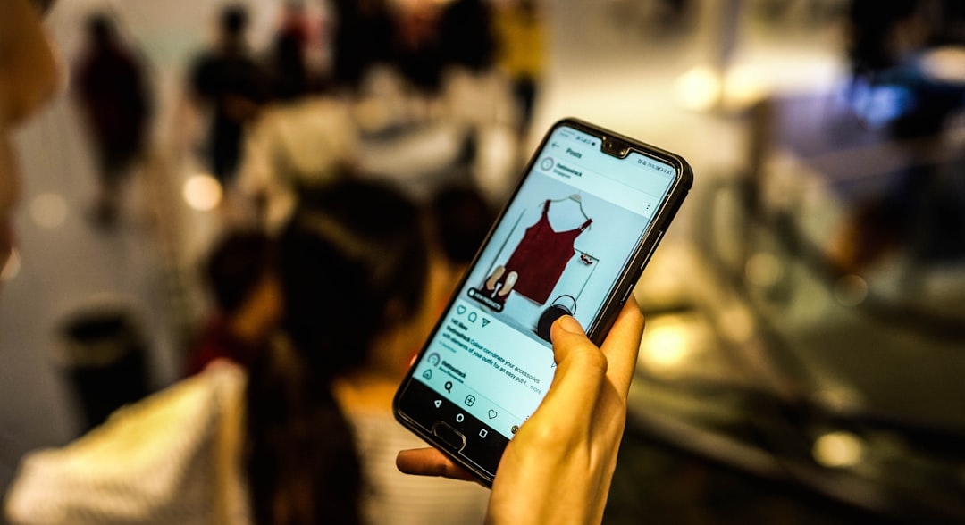 your-guide-to-becoming-a-social-media-influencer-in-2026-authenticity-ai-and-audience-connection-1779970085728